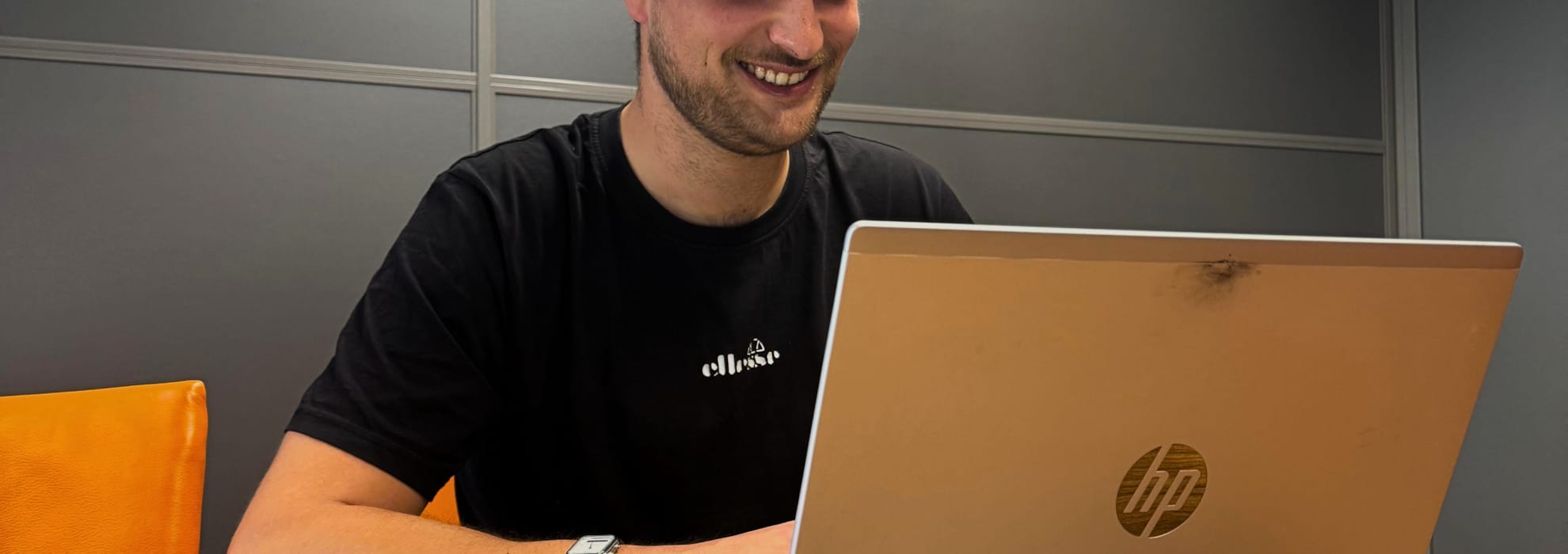 ‘Van belader tot medewerker van het Klantcontactcentrum: bij ROVA kan ik écht stappen zetten.’